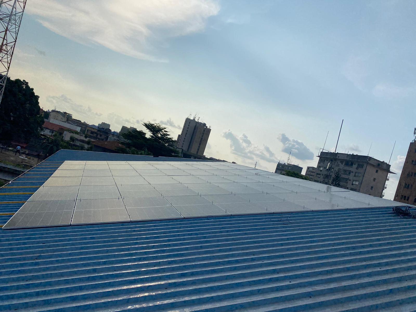 Installation de panneaux solaires